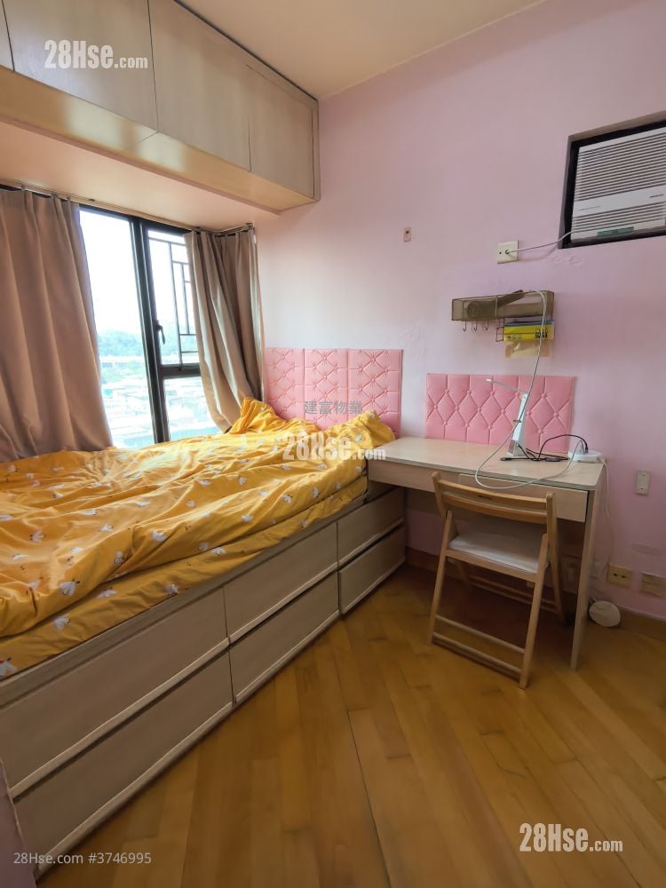 Villa By The Park Sell 2 Bedrooms , 1 Bathroom 428 ft²