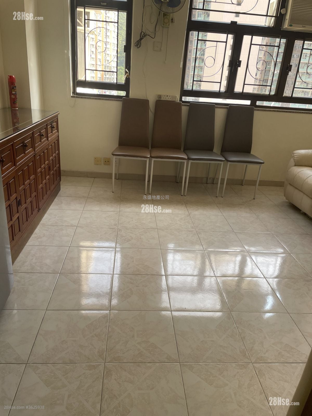 新华大厦 租盘 2 房 , 1 浴室 406 平方尺