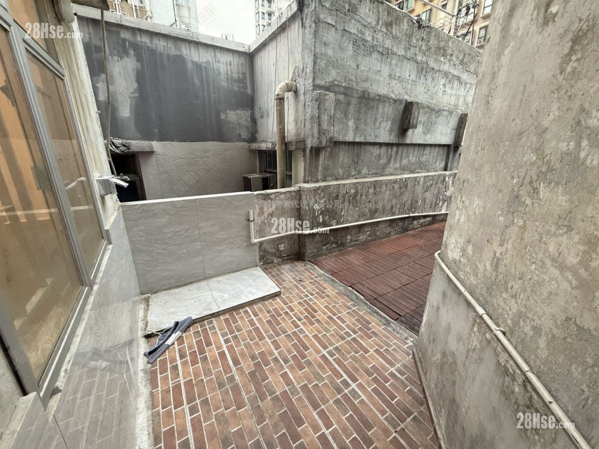 Hin Fai Building Sell 2 Bedrooms , 1 Bathroom 269 ft²