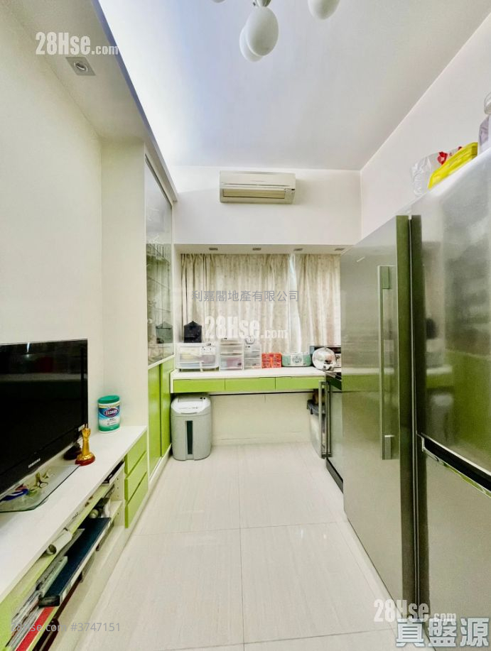 擎天半島 售盤 3 房 , 2 浴室 1,167 平方呎