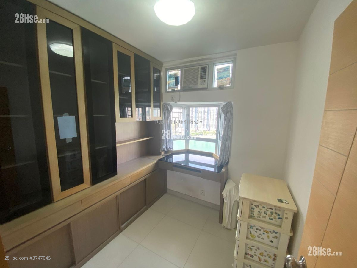 海濱花園 售盤 3 房 , 2 浴室 665 平方呎