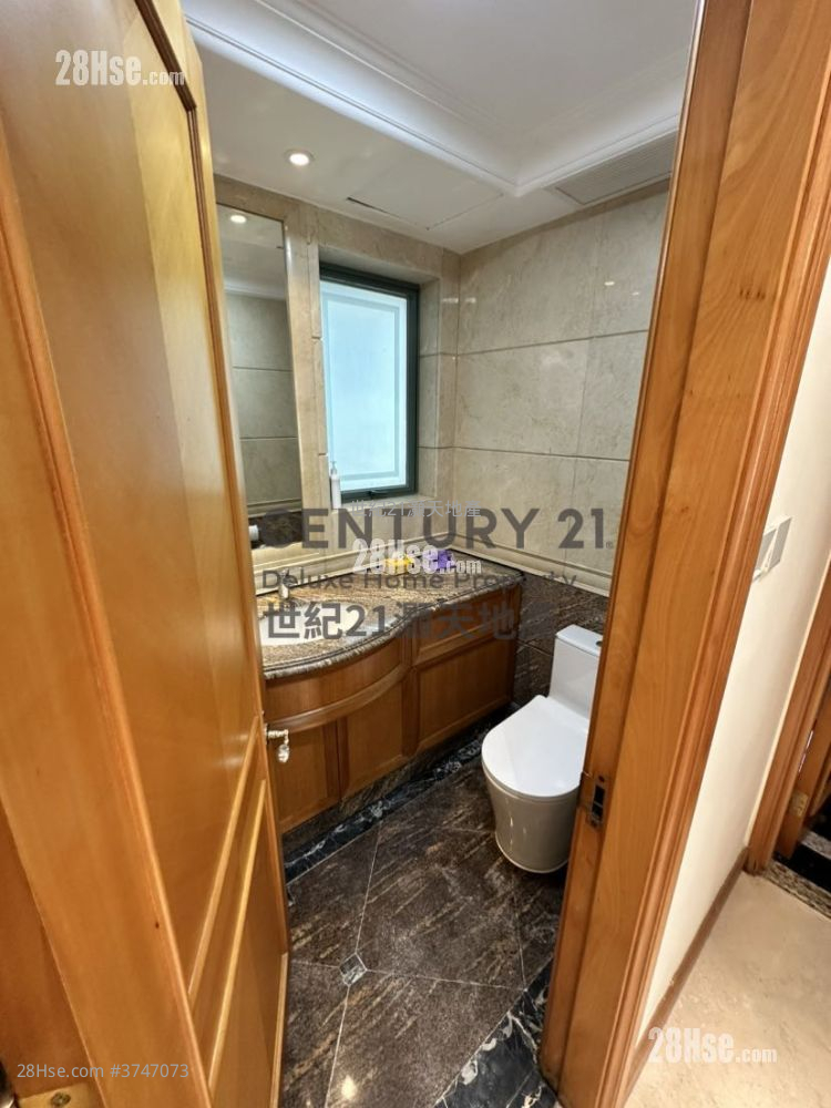 雍怡雅苑 租盤 3 房 , 3 浴室 2,160 平方呎