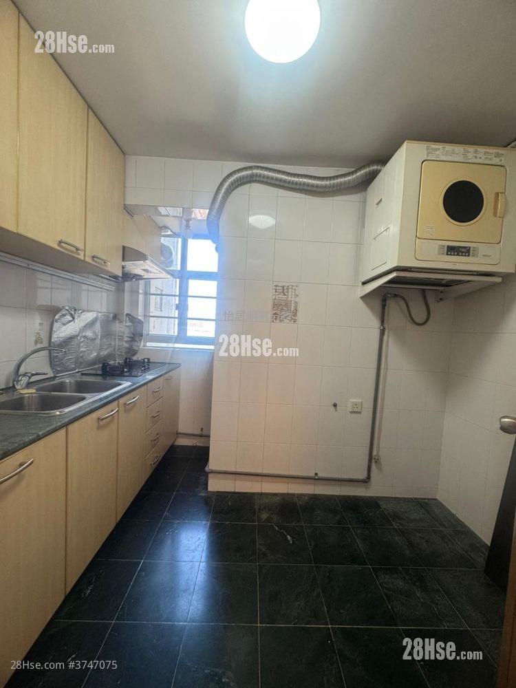 Taikoo Shing Sell 3 Bedrooms , 2 Bathrooms 760 ft²