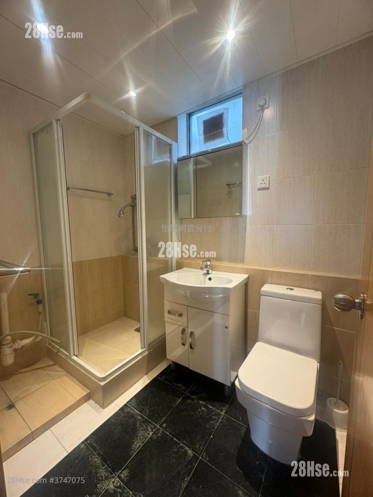 Taikoo Shing Sell 3 Bedrooms , 2 Bathrooms 760 ft²