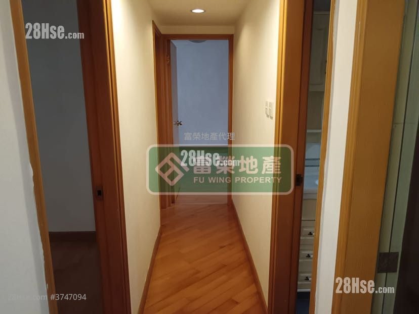 公爵阁 售盘 3 房 , 2 浴室 989 平方尺