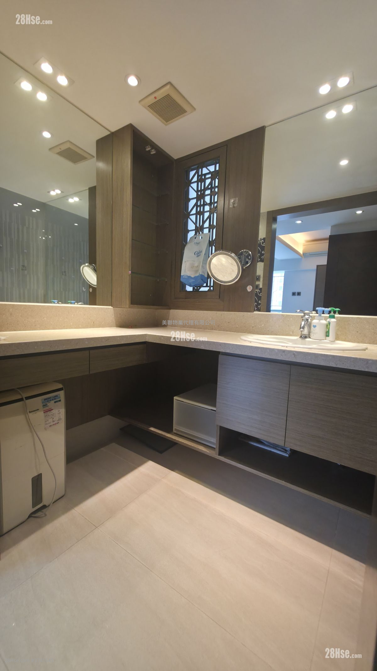 盈翠半島 售盤 3 房 , 2 浴室 1,151 平方呎