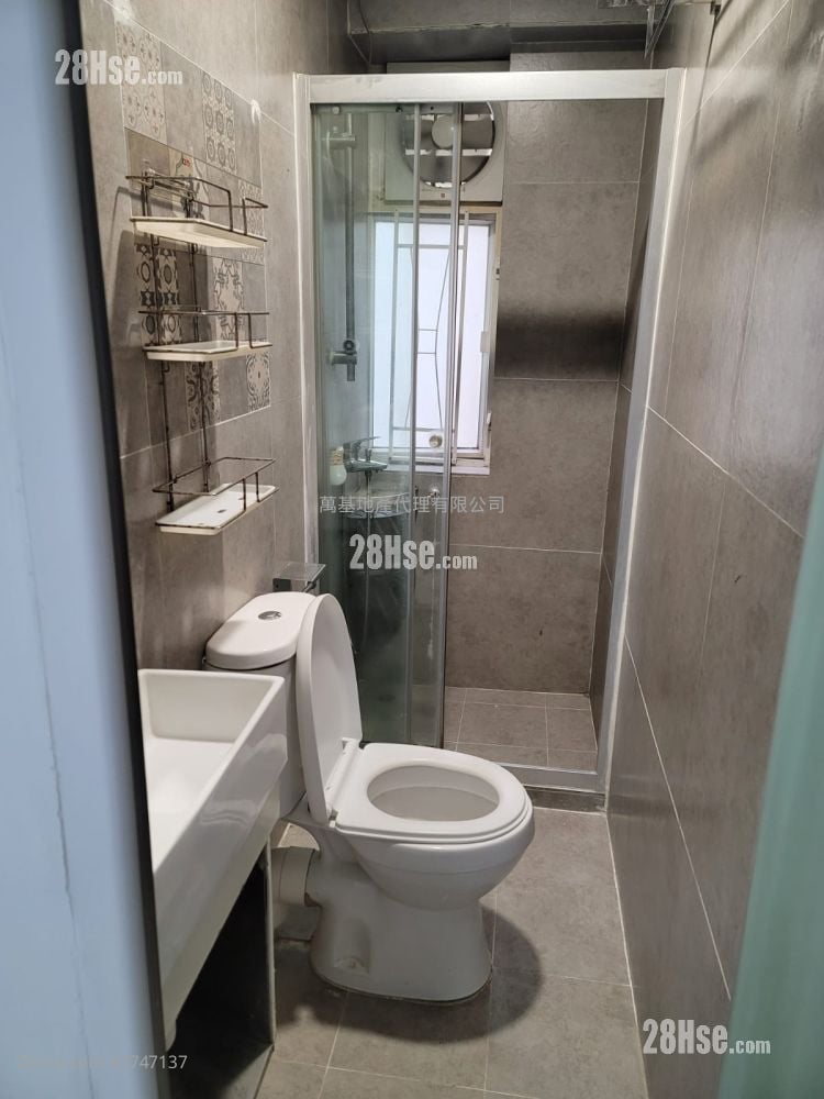 Sai Yeung Choi Street South Tenement Rental 2 Bedrooms , 1 Bathroom 360 ft²