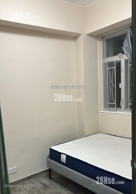 寶華大廈 租盤 1 房 , 1 浴室 210 平方呎