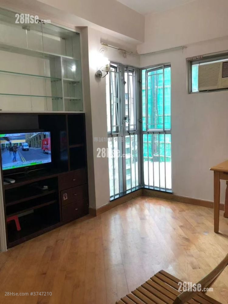 Jadeview Court Sell 2 Bedrooms , 1 Bathroom 330 ft²