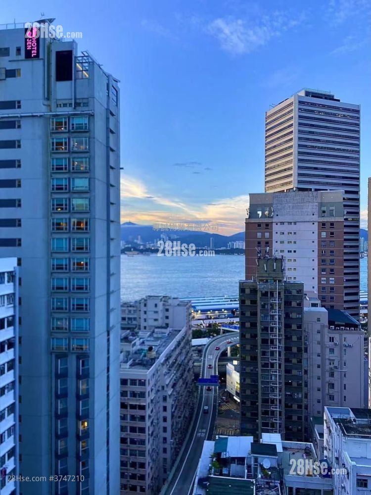 Jadeview Court Sell 2 Bedrooms , 1 Bathroom 330 ft²