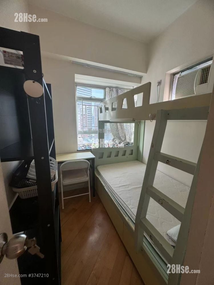 Jadeview Court Sell 2 Bedrooms , 1 Bathroom 330 ft²