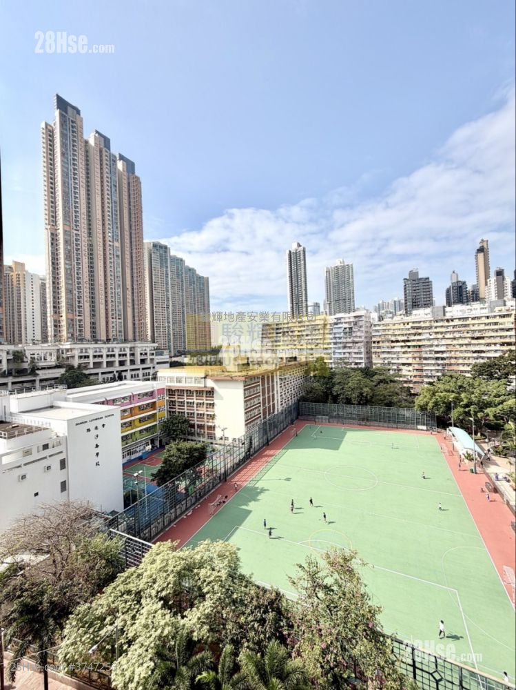 榮富苑 租盤 2 房 , 1 浴室 346 平方呎