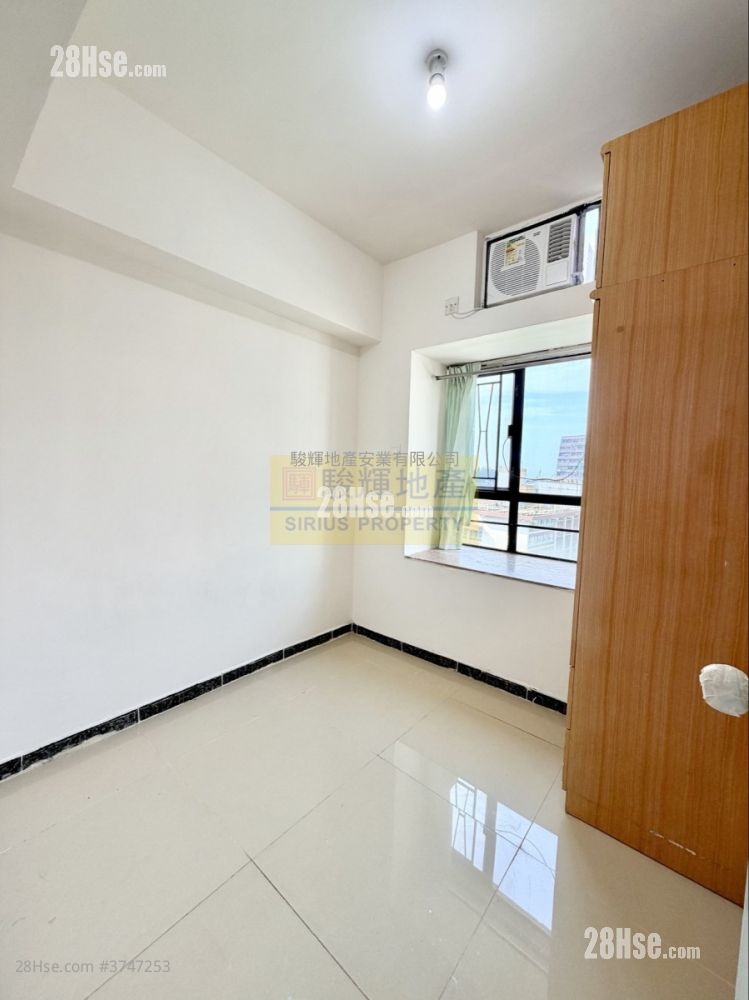 榮富苑 租盤 2 房 , 1 浴室 346 平方呎