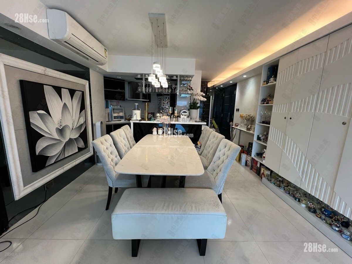 星輝豪庭 售盤 3 房 , 3 浴室 1,101 平方呎