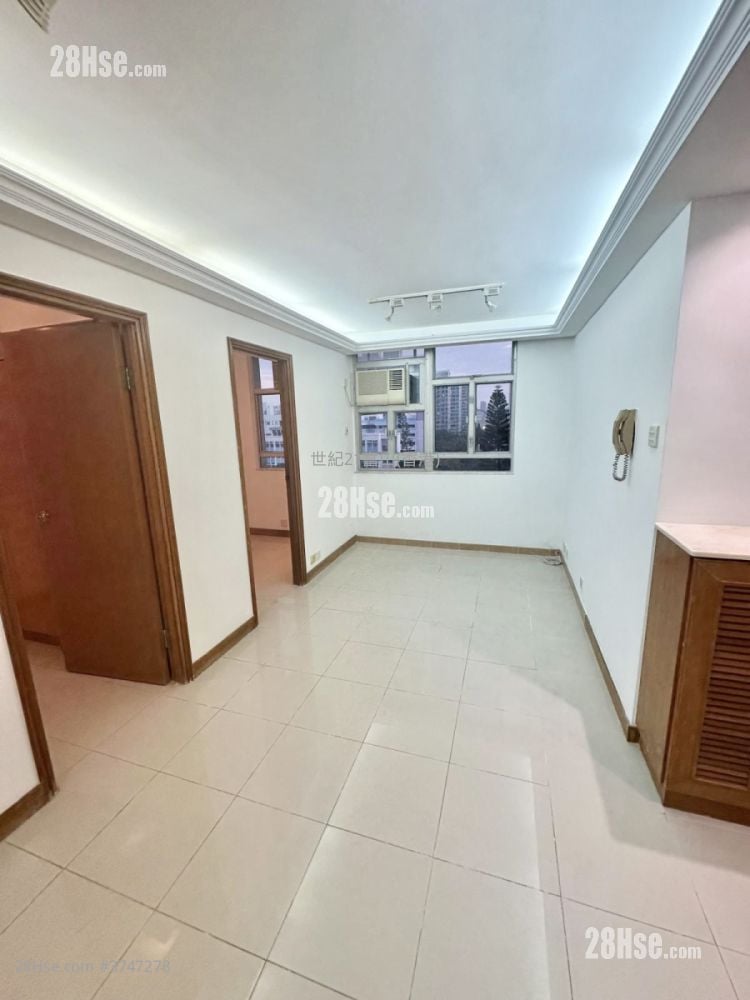 Tin Ma Court Sell 2 Bedrooms , 1 Bathroom 415 ft²