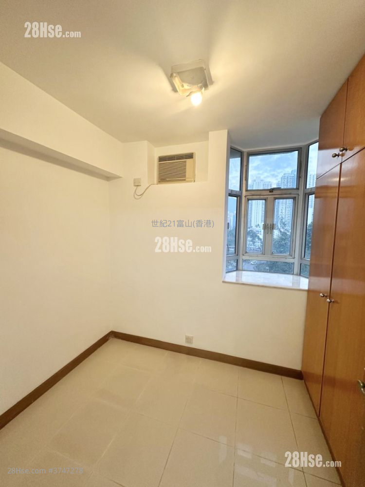 Tin Ma Court Sell 2 Bedrooms , 1 Bathroom 415 ft²
