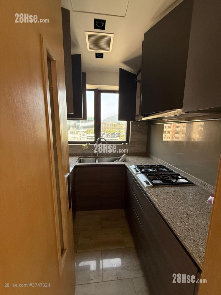 艷芳庭 租盤 3 房 645 平方呎