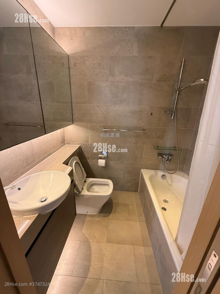 艷芳庭 租盤 3 房 645 平方呎