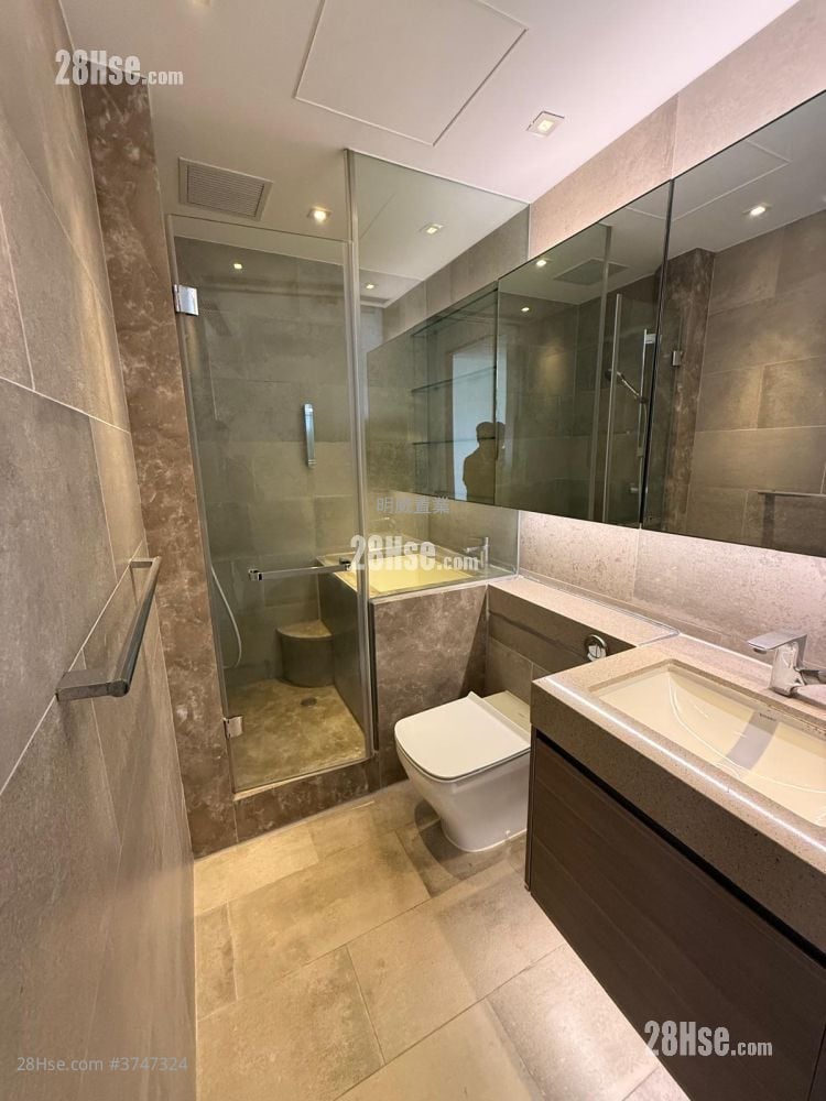 艷芳庭 租盤 3 房 645 平方呎