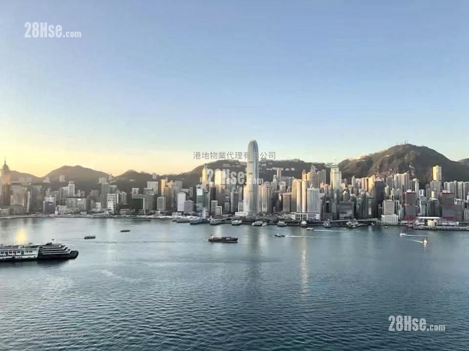 The Harbourside Sell 5+ Bedrooms 1,054 ft²