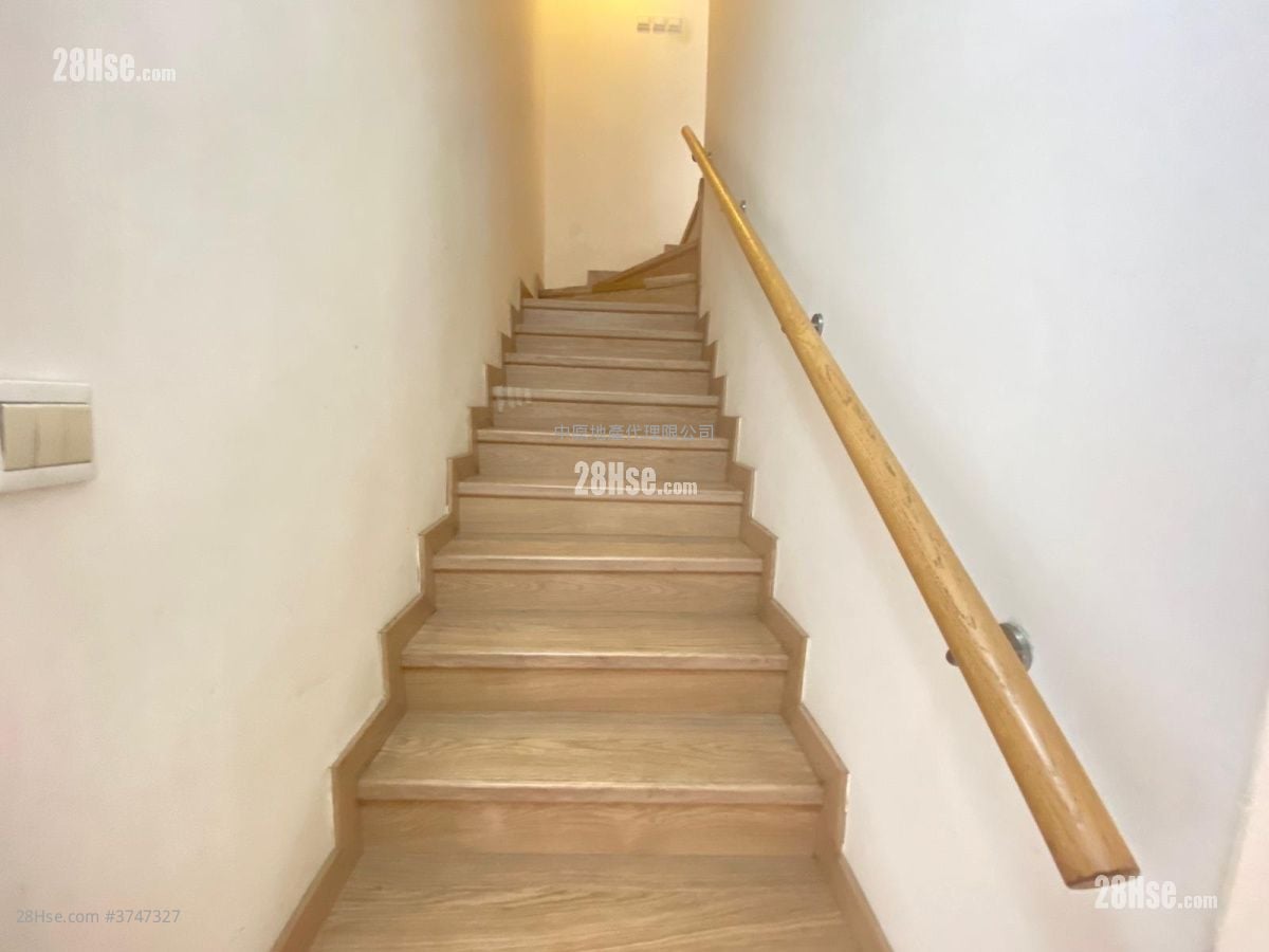 锦绣花园 售盘 3 房 915 平方尺