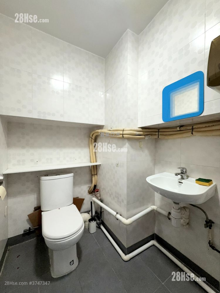 嘉力工業中心 租盤 4 房 , 2 廁所