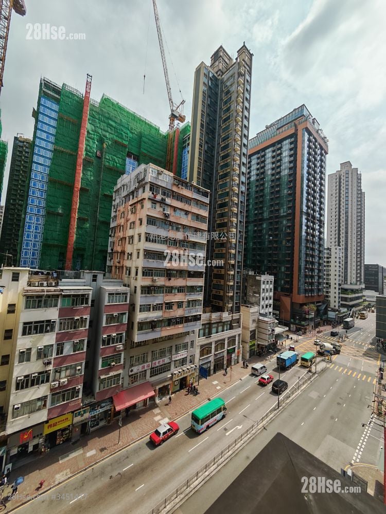 傲形 租盘 1 房 , 1 浴室 246 平方尺