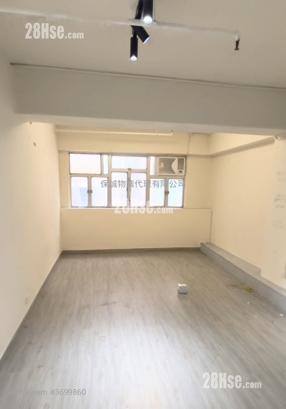 Jone Mult Industrial Building Rental 300 ft²