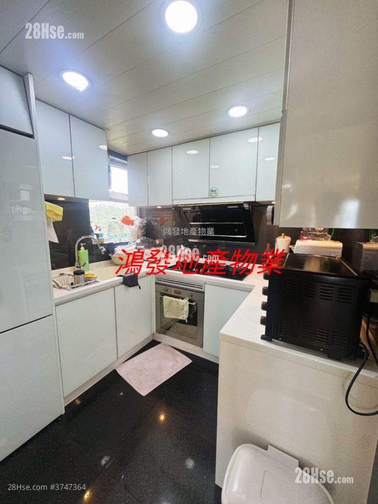 The Caldecott Sell 4 Bedrooms , 3 Bathrooms 1,669 ft²