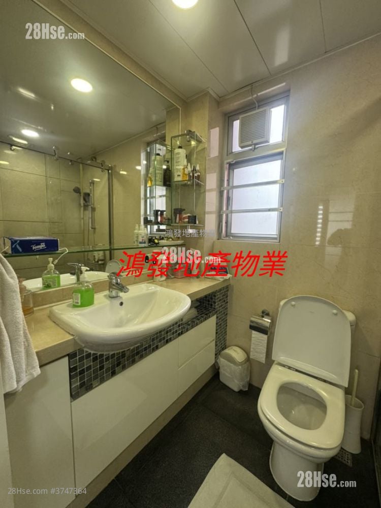 The Caldecott Sell 4 Bedrooms , 3 Bathrooms 1,669 ft²