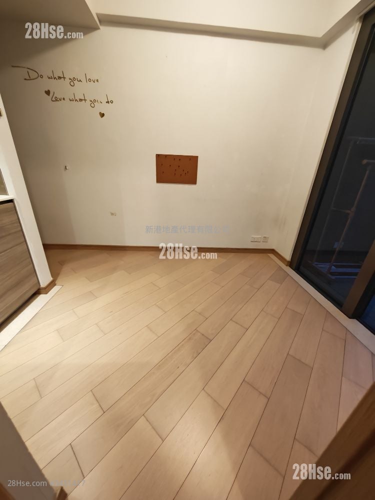 傲形 租盘 1 房 , 1 浴室 246 平方尺