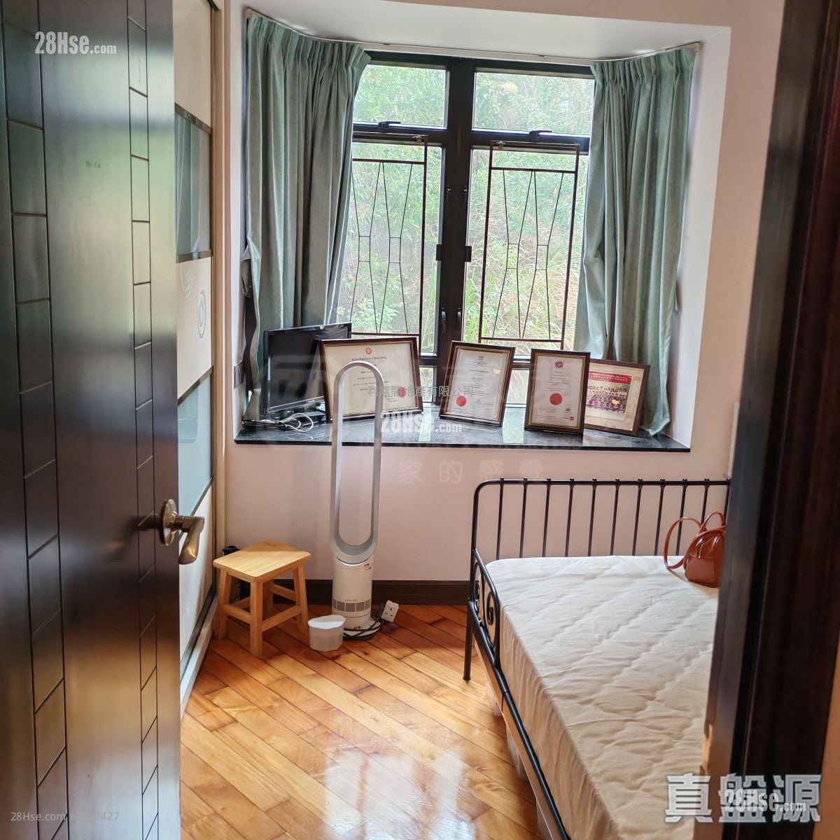 康怡花園 售盤 2 房 , 1 浴室 490 平方呎