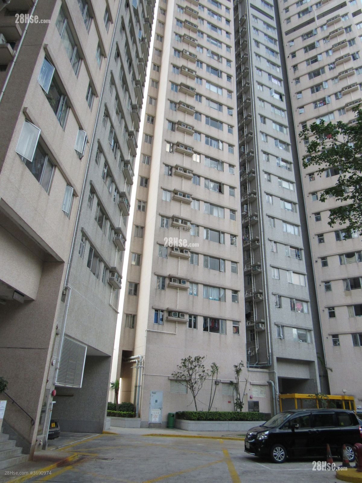 Broadview Court Sell 2 Bedrooms 422 ft²