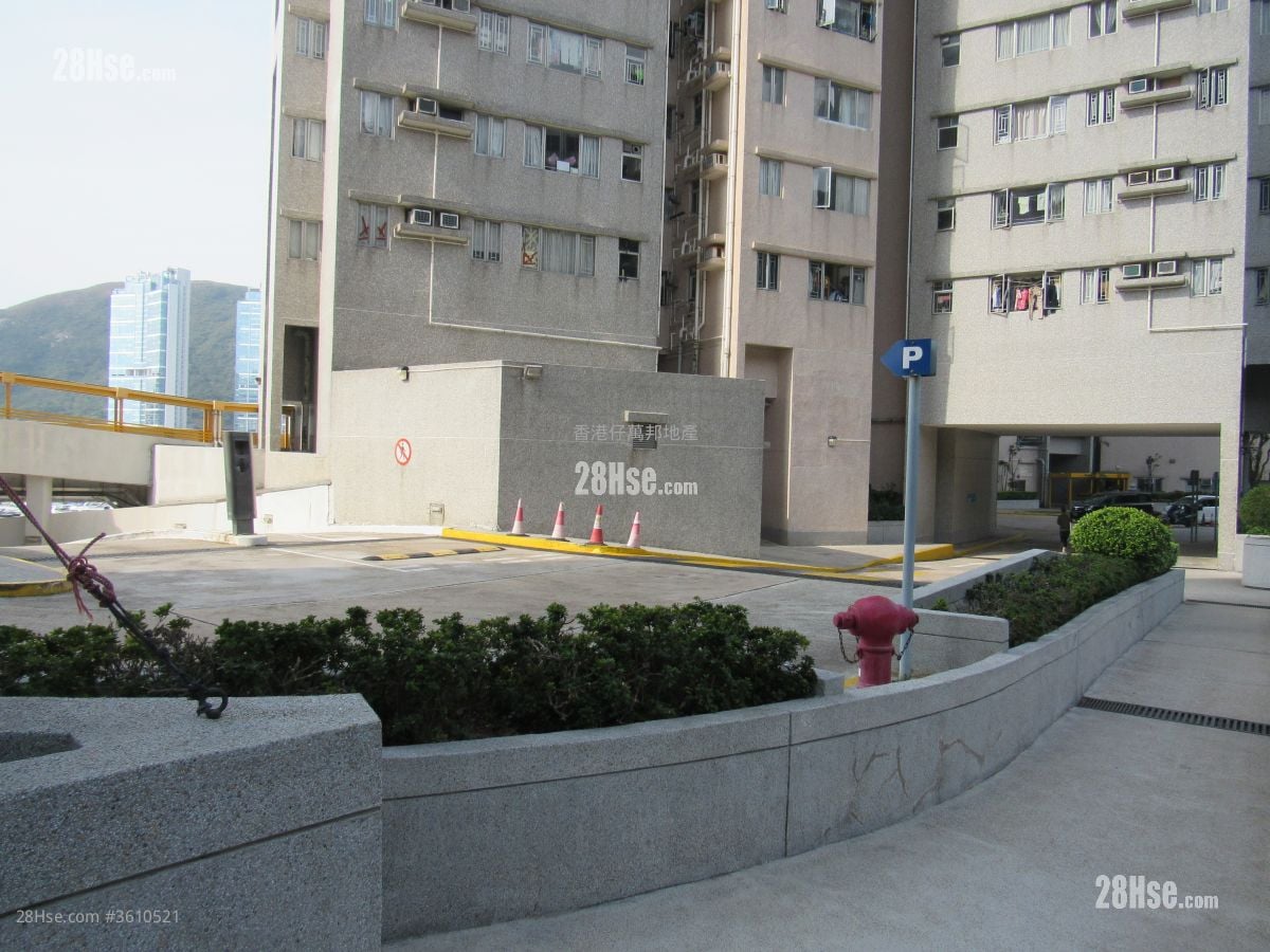 Broadview Court Sell 2 Bedrooms 470 ft²