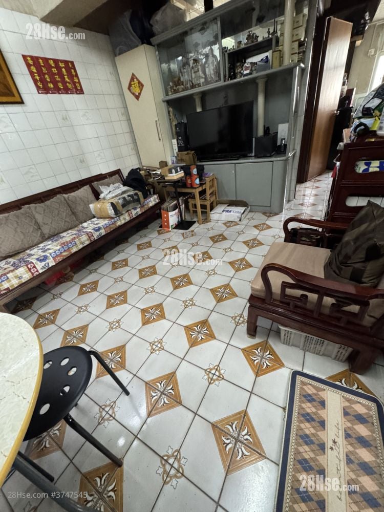 祥興大廈 售盤 3 房 , 1 浴室 550 平方呎