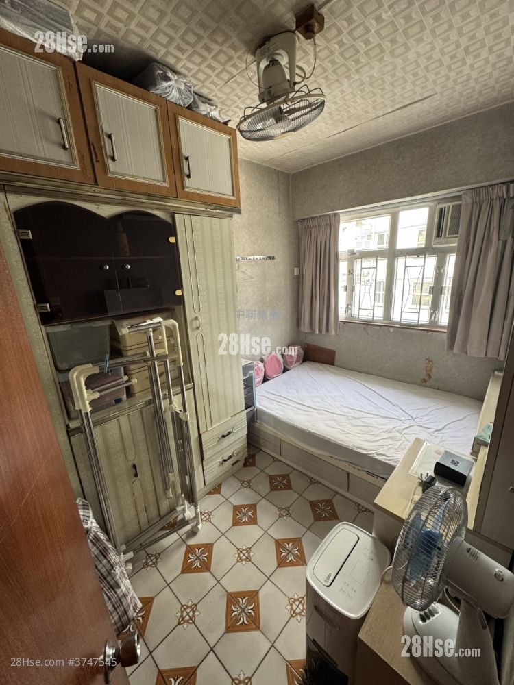 祥興大廈 售盤 3 房 , 1 浴室 550 平方呎