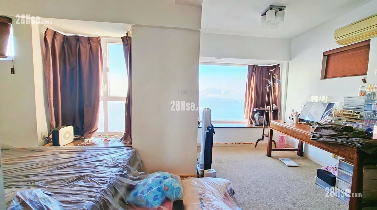 Lung Cheung Garden Sell 3 Bedrooms , 1 Bathroom 830 ft²