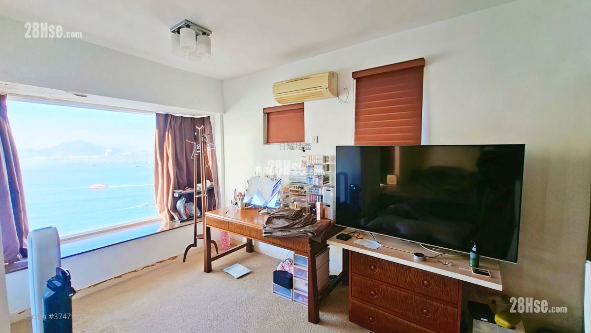 Lung Cheung Garden Sell 3 Bedrooms , 1 Bathroom 830 ft²