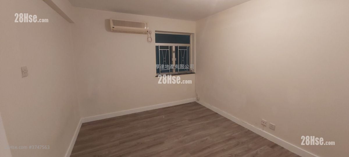村屋 租盤 3 房 700 平方呎