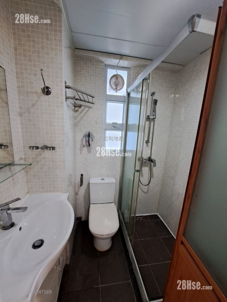 Yen Lok Building Rental 290 ft²