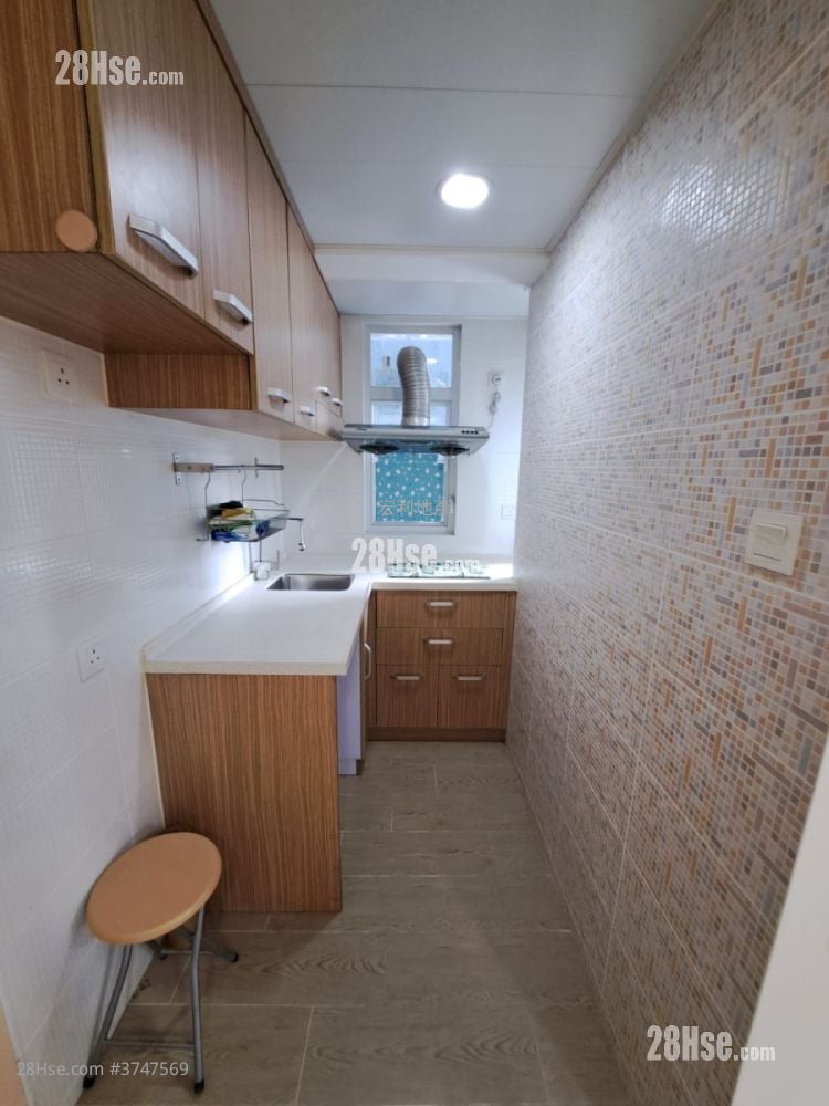 Yen Lok Building Rental 290 ft²