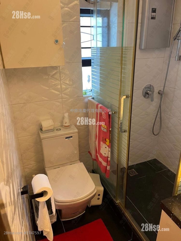 英丽阁 售盘 2 房 , 2 浴室 690 平方尺