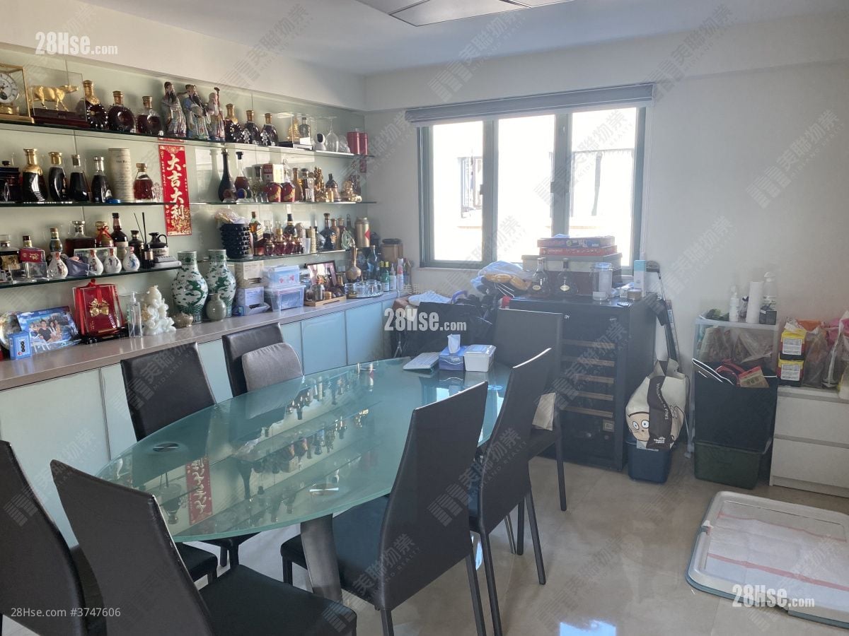 锦绣苑 售盘 4 房 1,575 平方尺