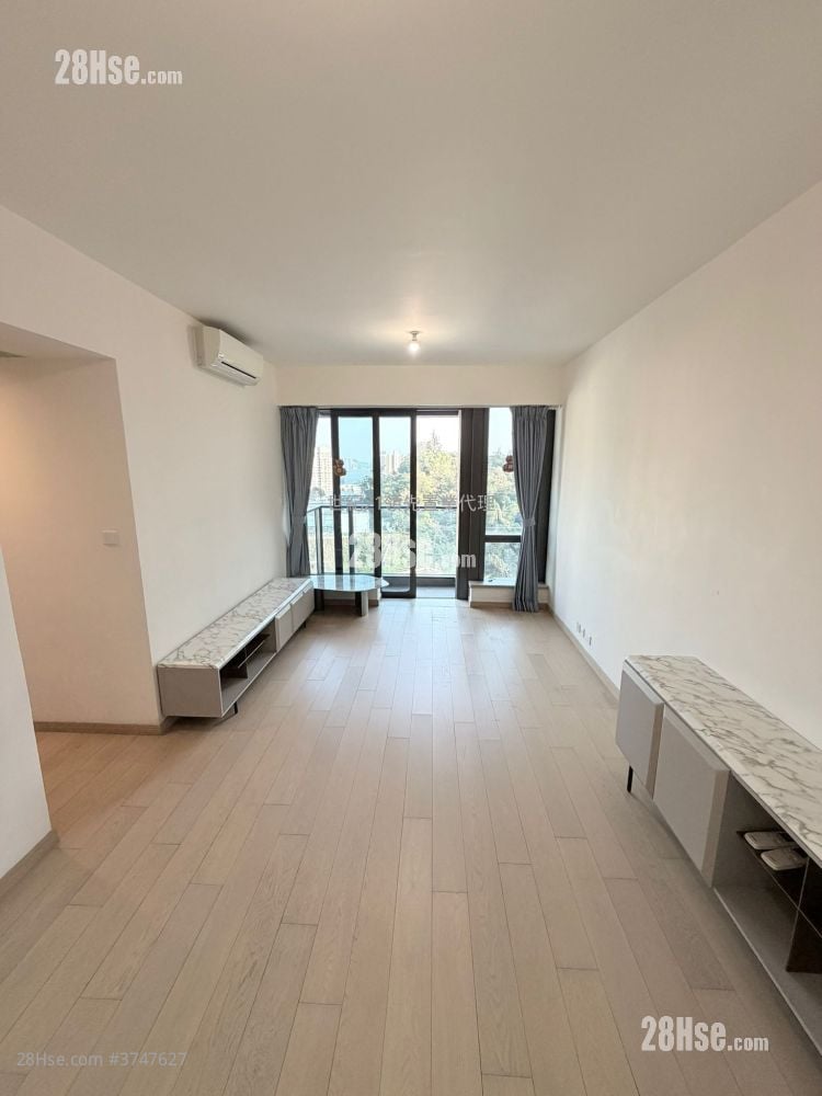 Mantin Heights Sell 3 Bedrooms , 3 Bathrooms 928 ft²