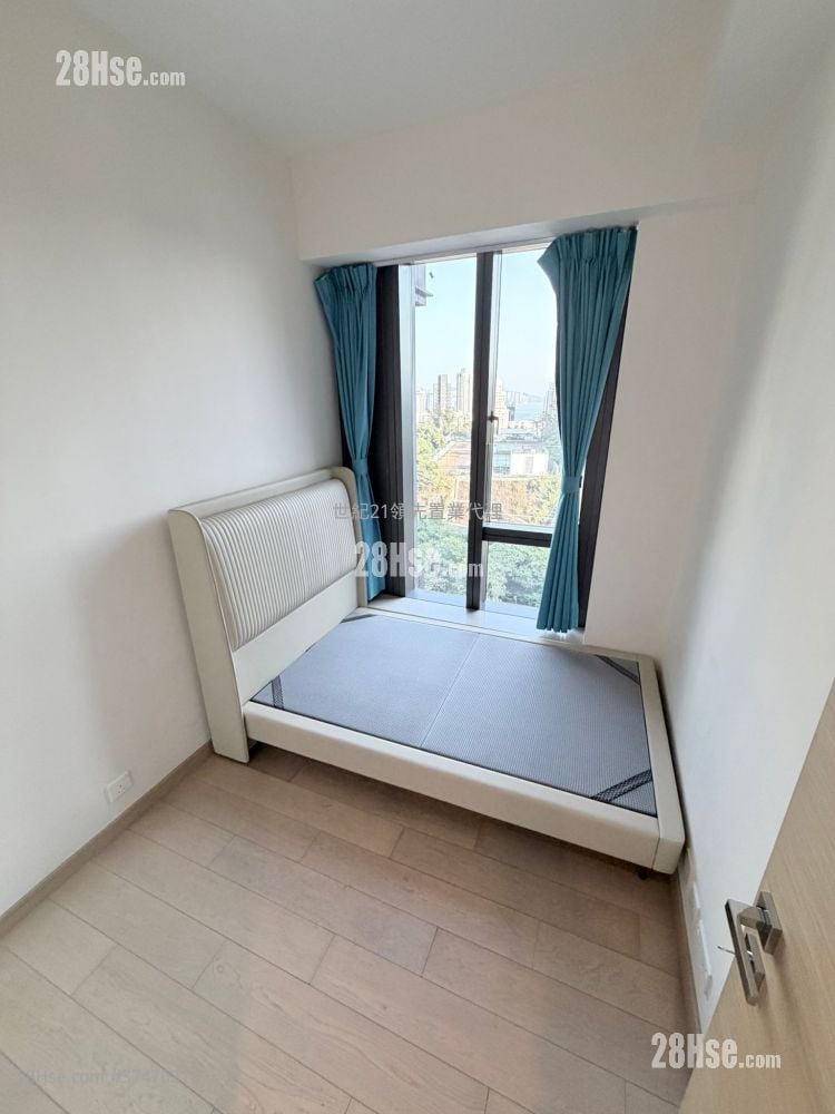 Mantin Heights Sell 3 Bedrooms , 3 Bathrooms 928 ft²