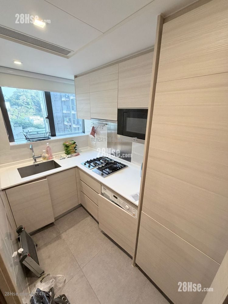 Mantin Heights Sell 3 Bedrooms , 3 Bathrooms 928 ft²