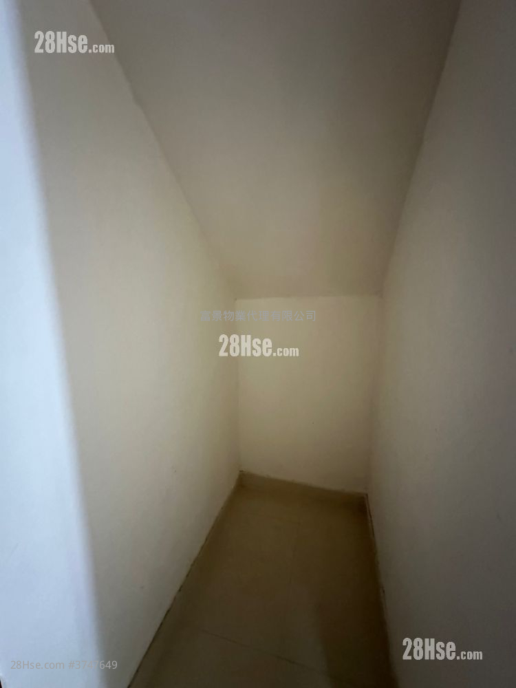 藍地大街 租盤 2 房 , 1 浴室 415 平方呎