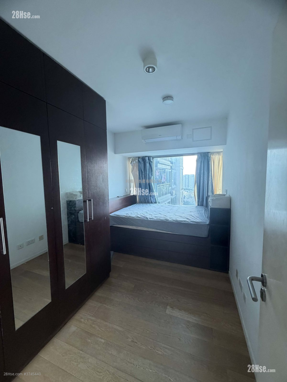 映灣園 租盤 736 平方呎