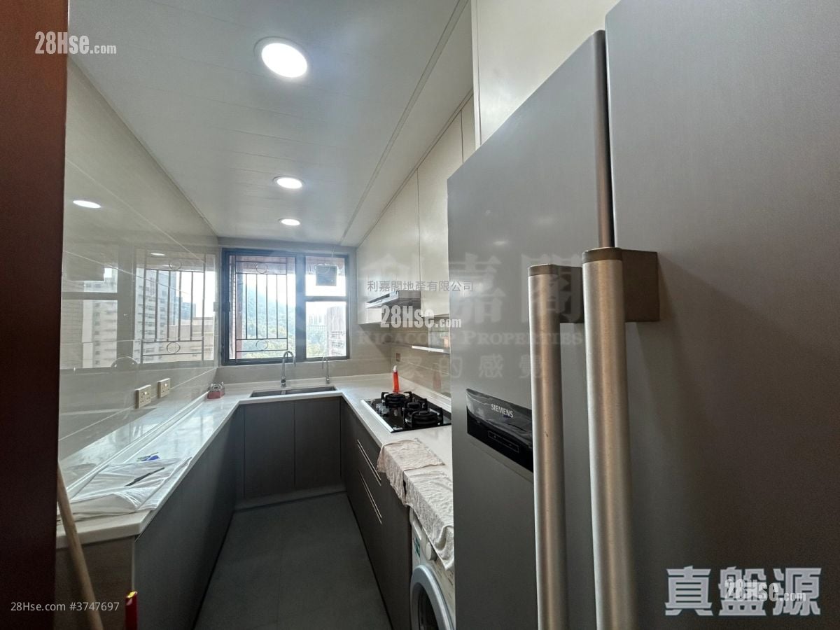 The Belcher's Sell 3 Bedrooms 1,057 ft²