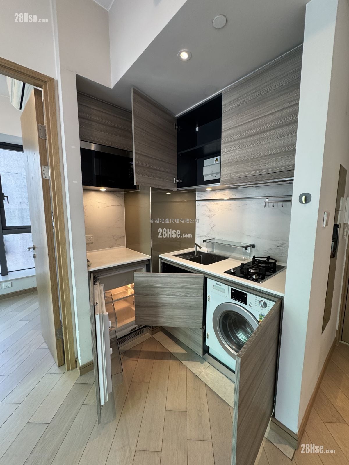 傲形 租盤 1 房 , 1 浴室 246 平方呎